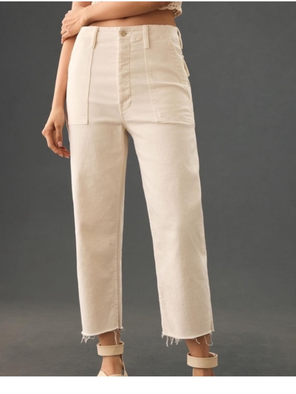 MOTHER- PATCH POCKET ANKLE FRAY